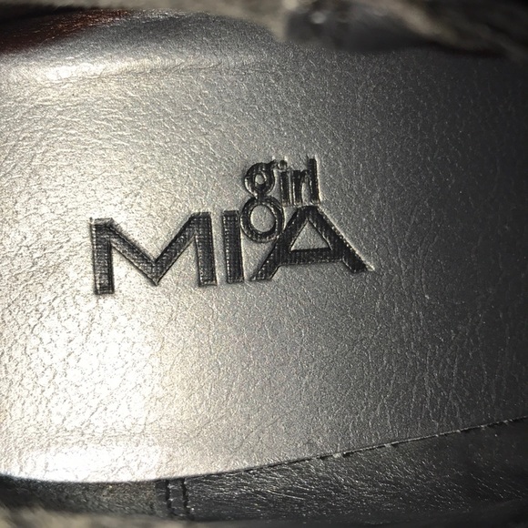 ⚫️NWOT Black Booties⚫️ - Picture 3 of 3